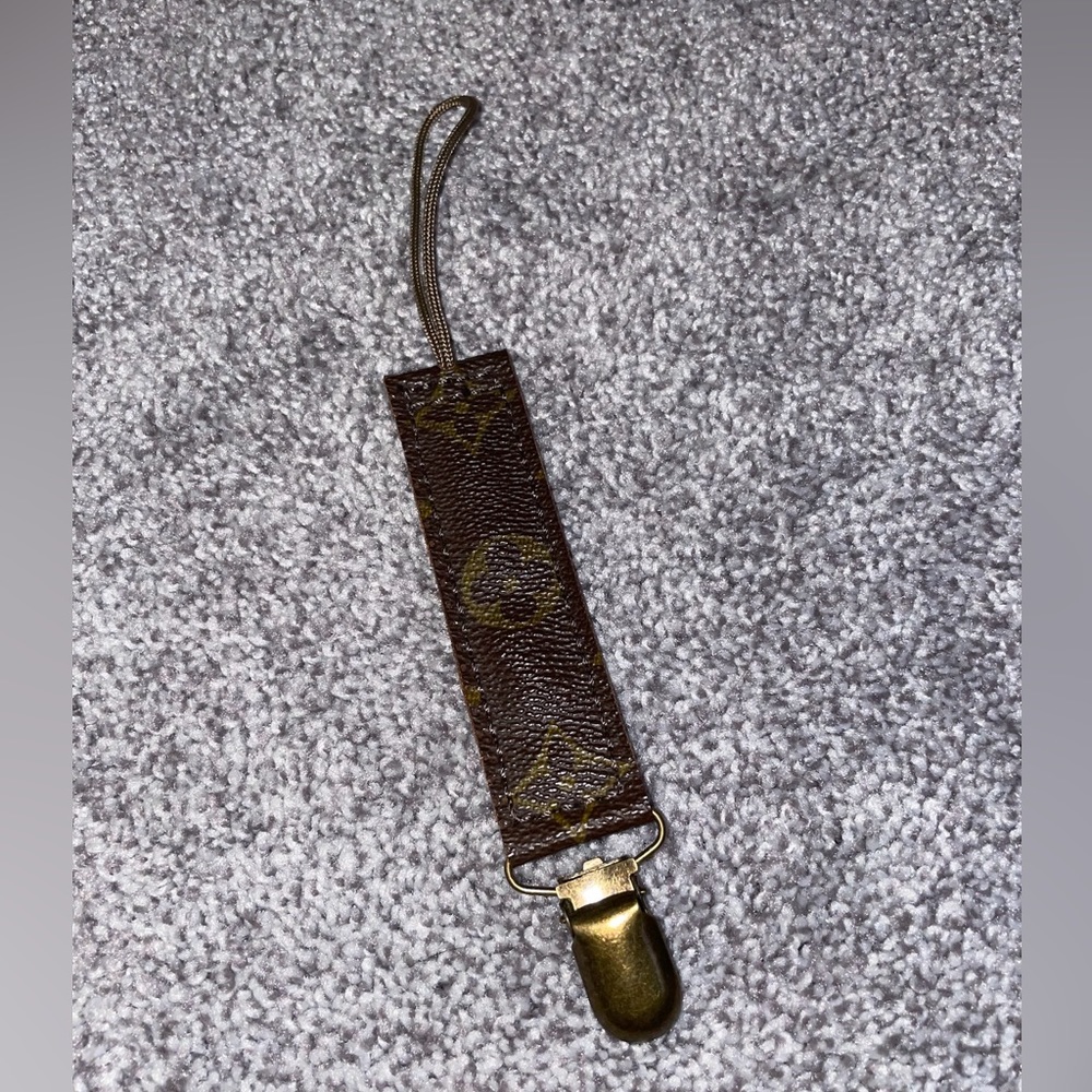 NEW Louis Vuitton pacifier clip